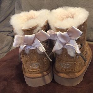 Bailey Bow Ugg Toddler Boots - Size 7
